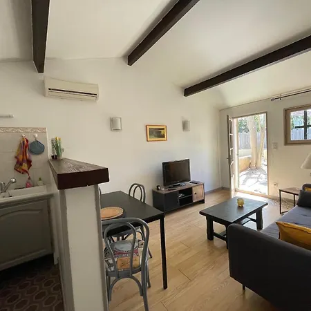 Jolie Petite Maison - Montfavet Hébergement de vacances